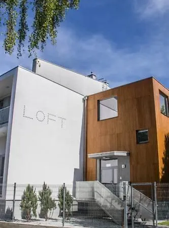 Apartament Lofty Apartman