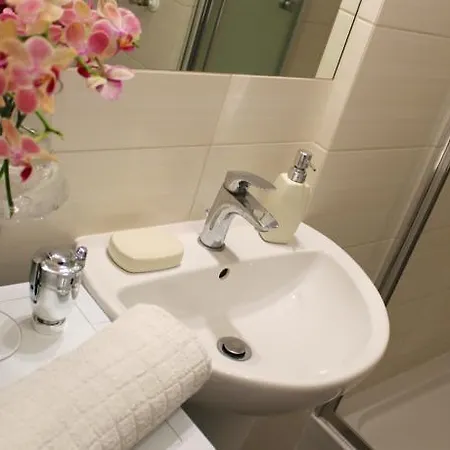 Apartament Lofty Apartman *